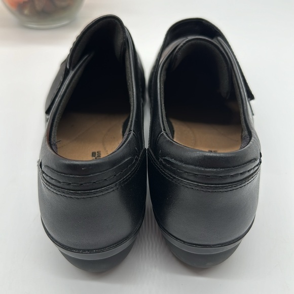 Clarks Collection Black Leather Loafers Size 9.5 BLO6345D - Picture 3 of 7